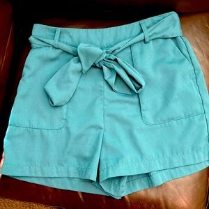 a new day Shorts, EUC